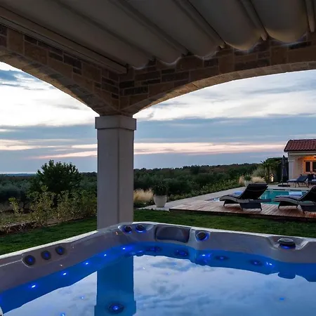 Villa Kastelir Nyaraló Poreč