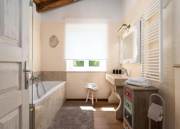 Дом отдыха Villa Kastelir *